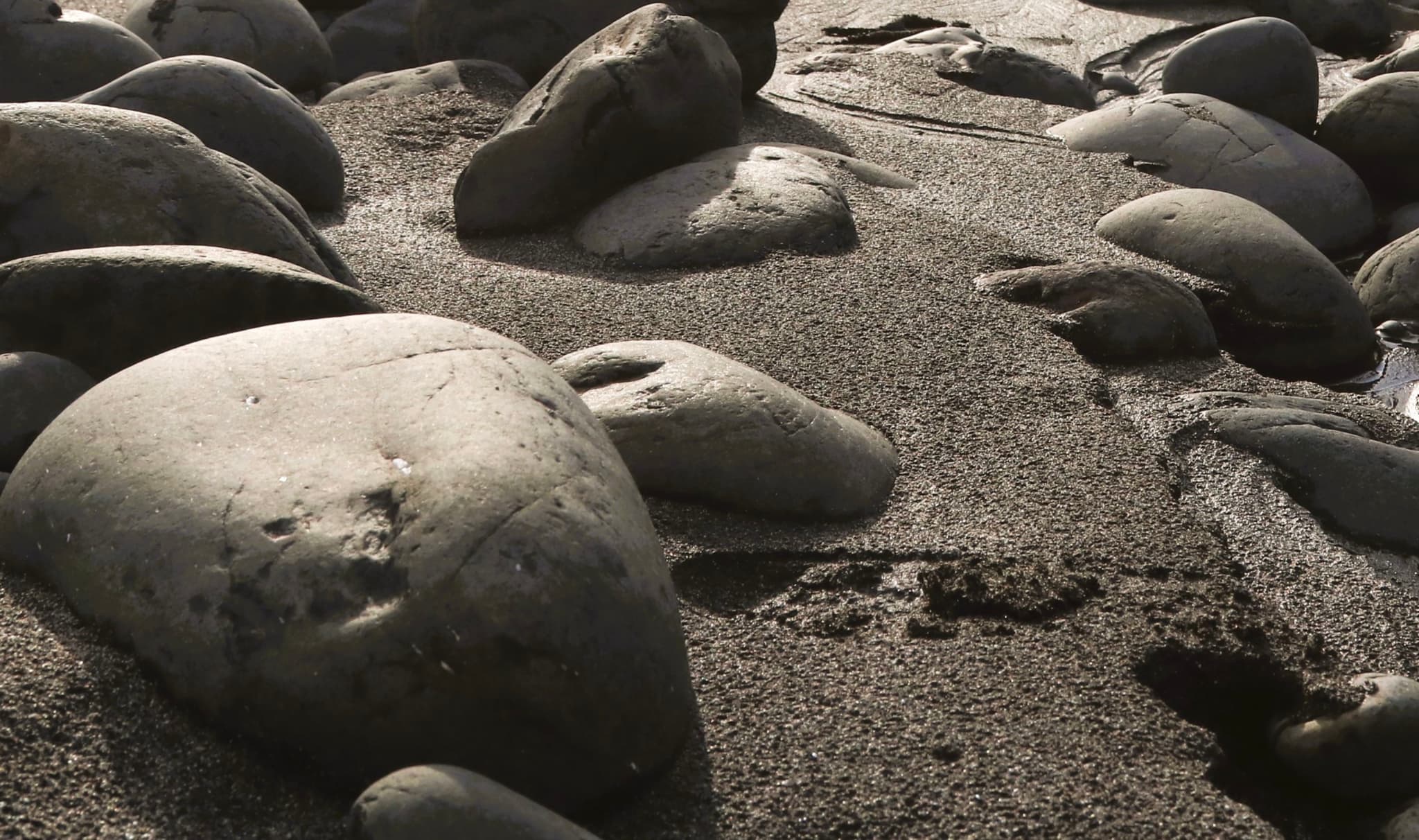 Boulders,Talisker Bay