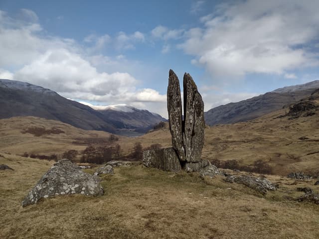 Praying Hands of Mary, Glen Lyon
